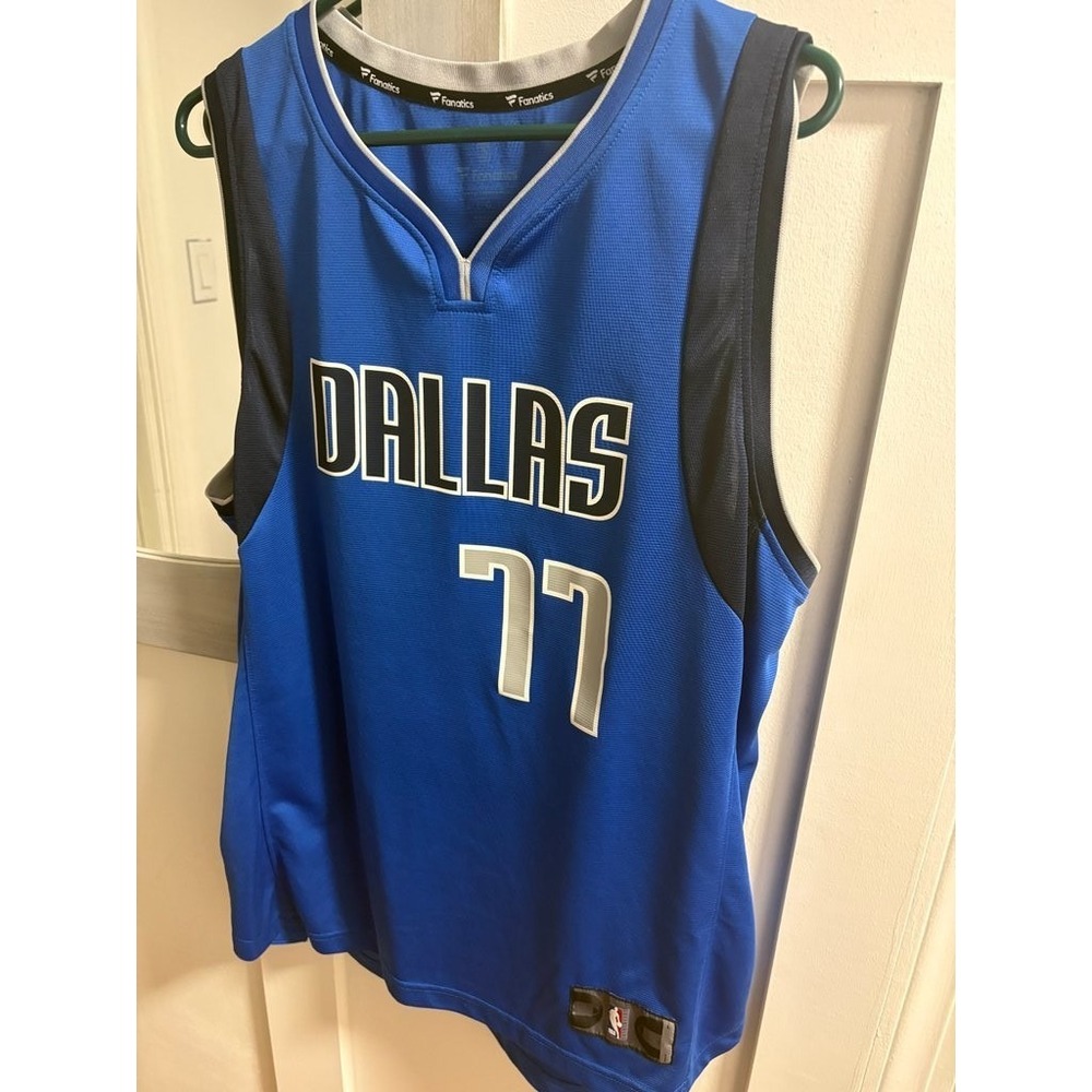 Dallas Mavericks Luka Dončić #77 Fanatics Basketball Jersey